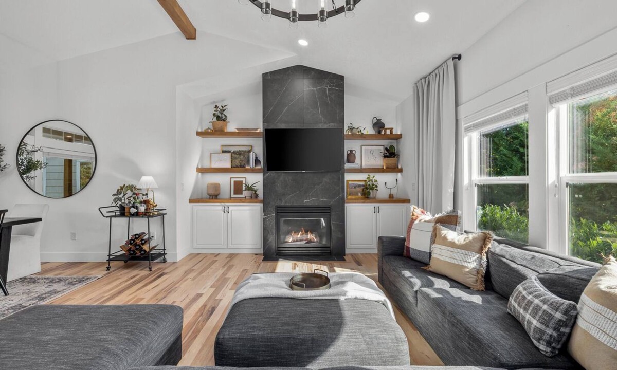 Garden City House | NEW/Riverside Retreat on the Greenbelt/Eagle Area
