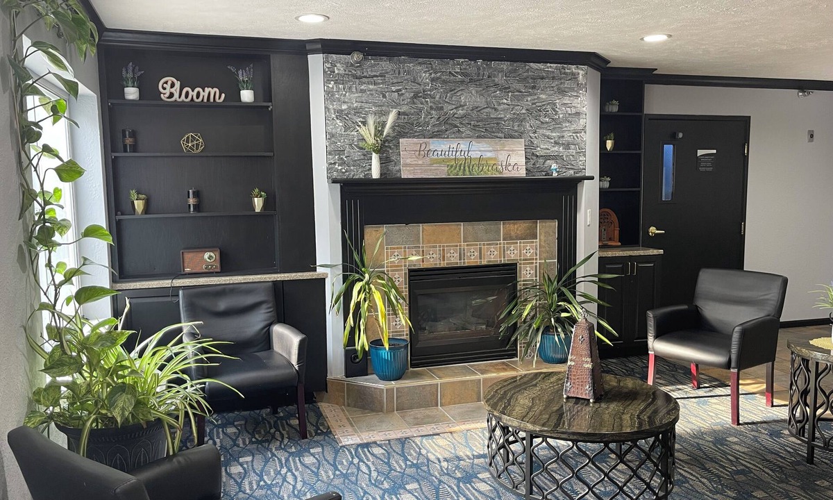 Lincoln Hotel | New Victorian Suites