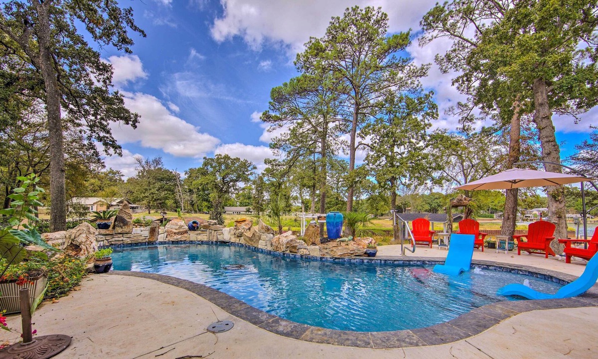 Tool Cottage | NEW! Waterfront ‘Hidden Haven’ w/ Pool & Hot Tub!
