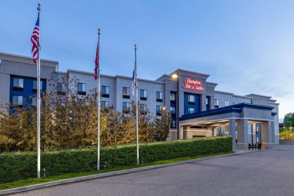 Casper Hotel | Newly Renovated-Hampton Inn & Suites Casper