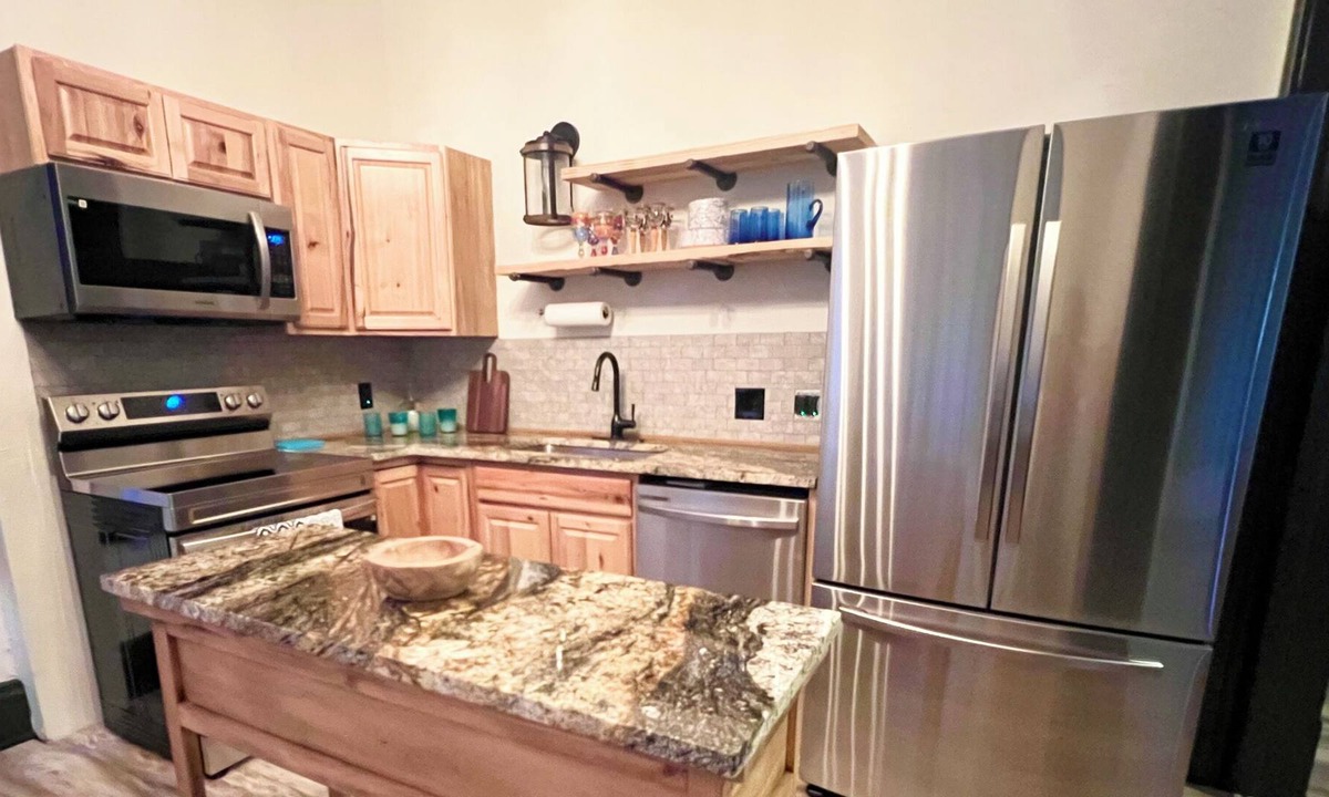 Bowie Apartment | Newly restored Historic apartment located in the heart of Downtown Bowie, TX