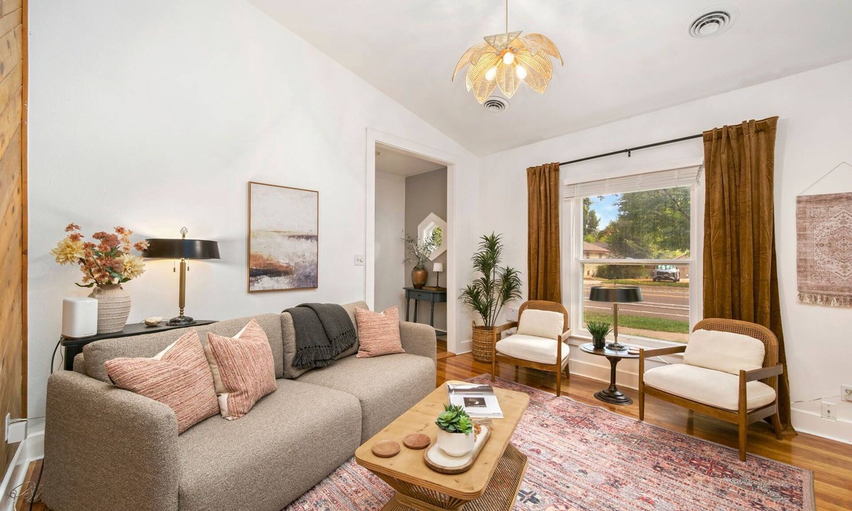 Old Town West House | Oak Street Bungalow | Walk to Old Town & CSU