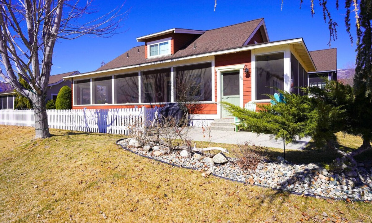 Oroville House | Oasis Cottage - Pets- closest to amenities- Beach!