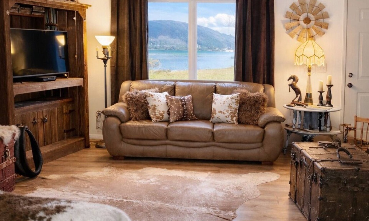 Dayton House | Ogden Ranch on 32 Acres - Hot Tub & Spa