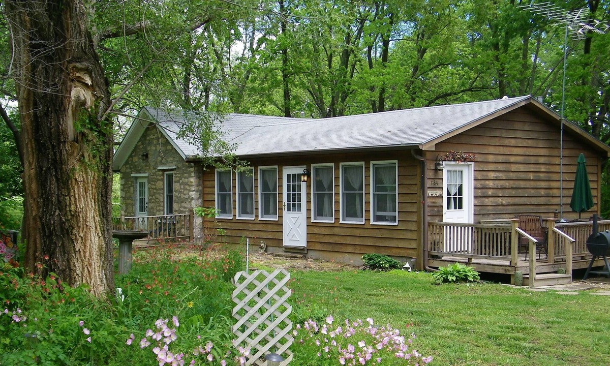 Lawrence Cottage | Old Stone House Country Get-away