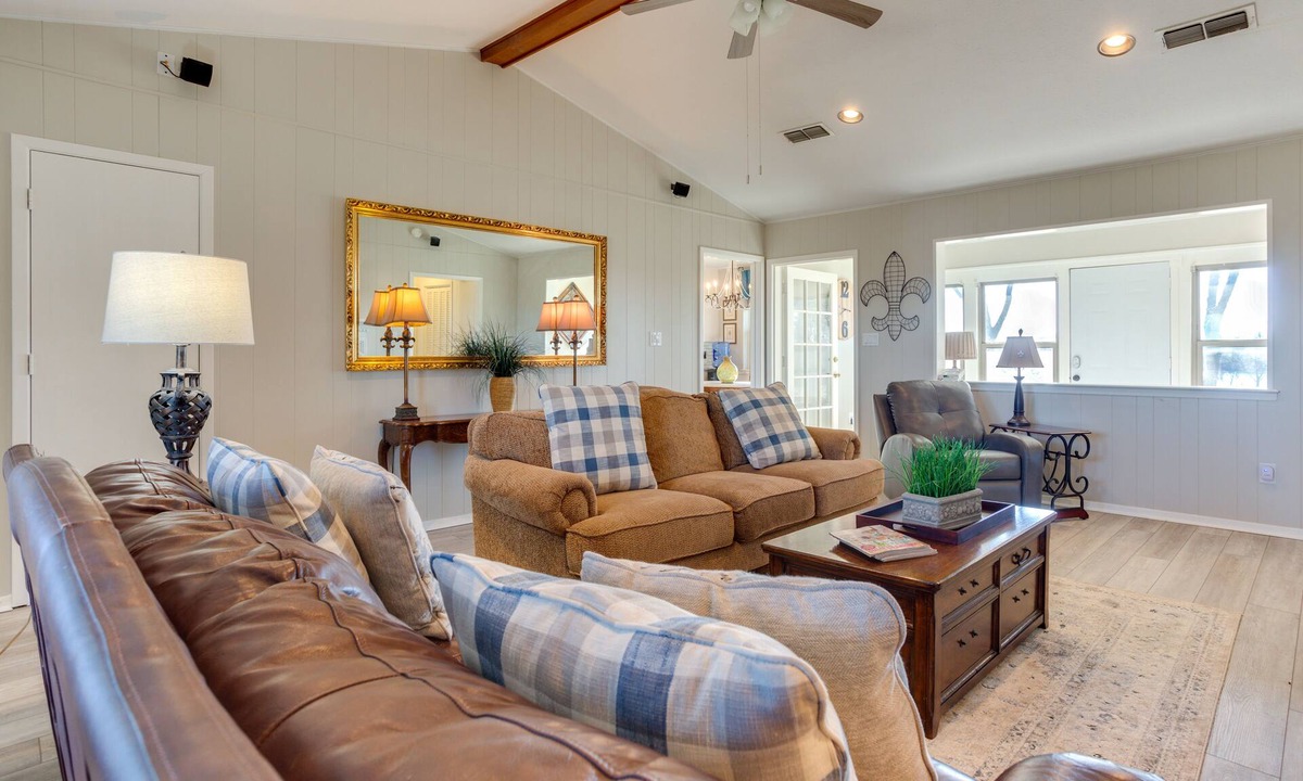 Gober House | On-Site Lake Access + Fire Pit: Bonham Home!