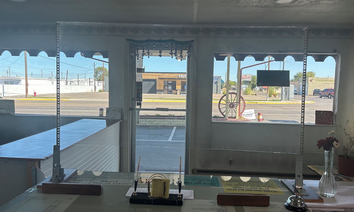 Ontario Hotel | Oregon Trail Motel By Townhouse Ontario Or