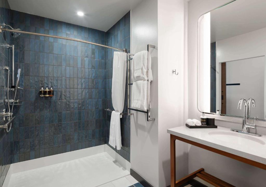 Waldron Hotel | Origin Kansas City Riverfront, a Wyndham Hotel