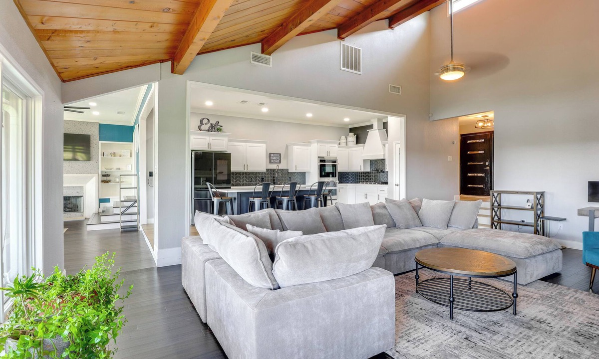 Ransom Canyon Cottage | Outdoor Oasis w/Lake Views: Ransom Canyon Retreat