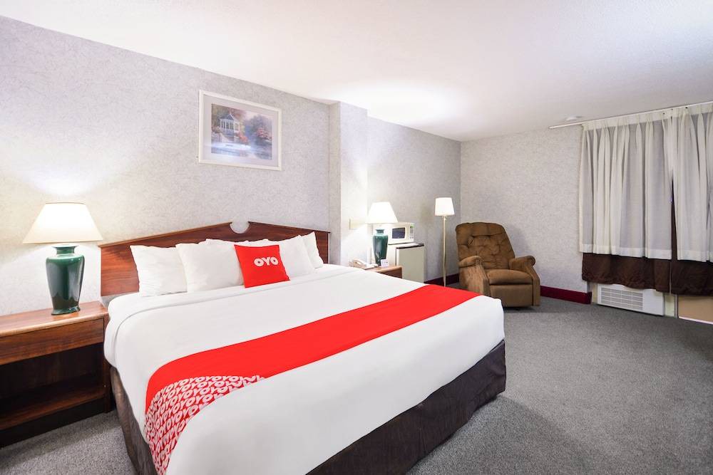 Goodland Hotel | OYO Hotel Goodland KS Hwy 24