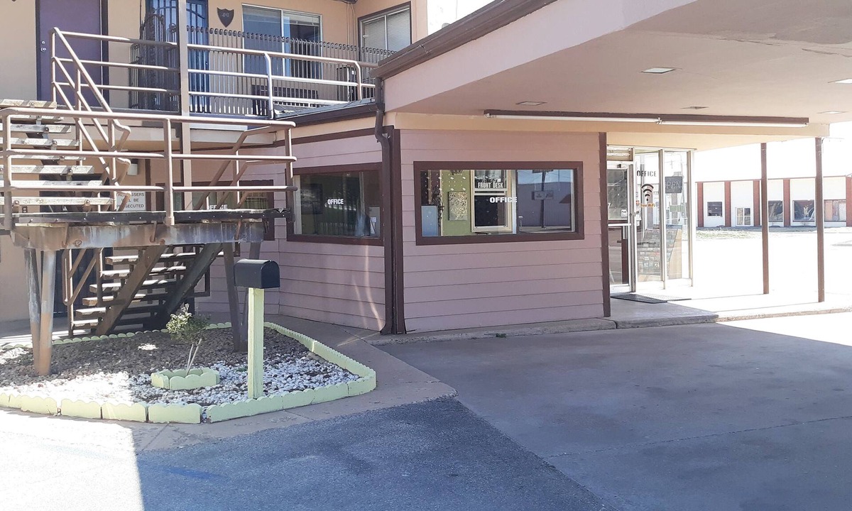 Clovis Hotel | OYO Hotel Kings at Clovis