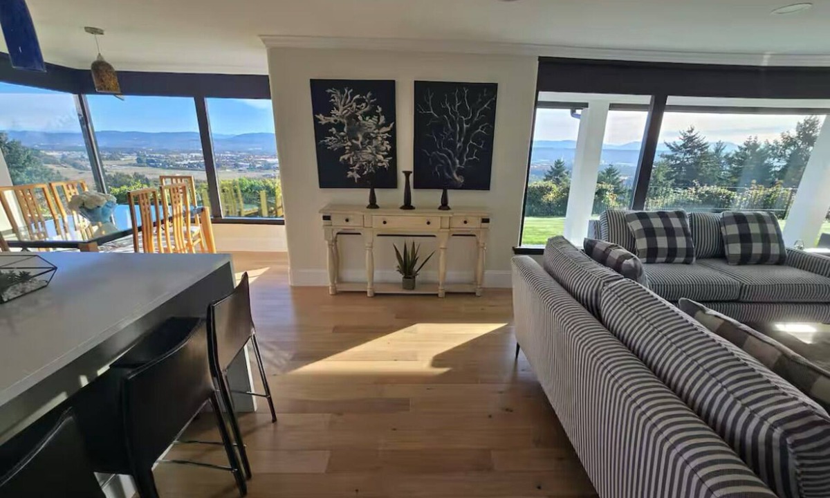 SeaTac House | Pacific Northwest View