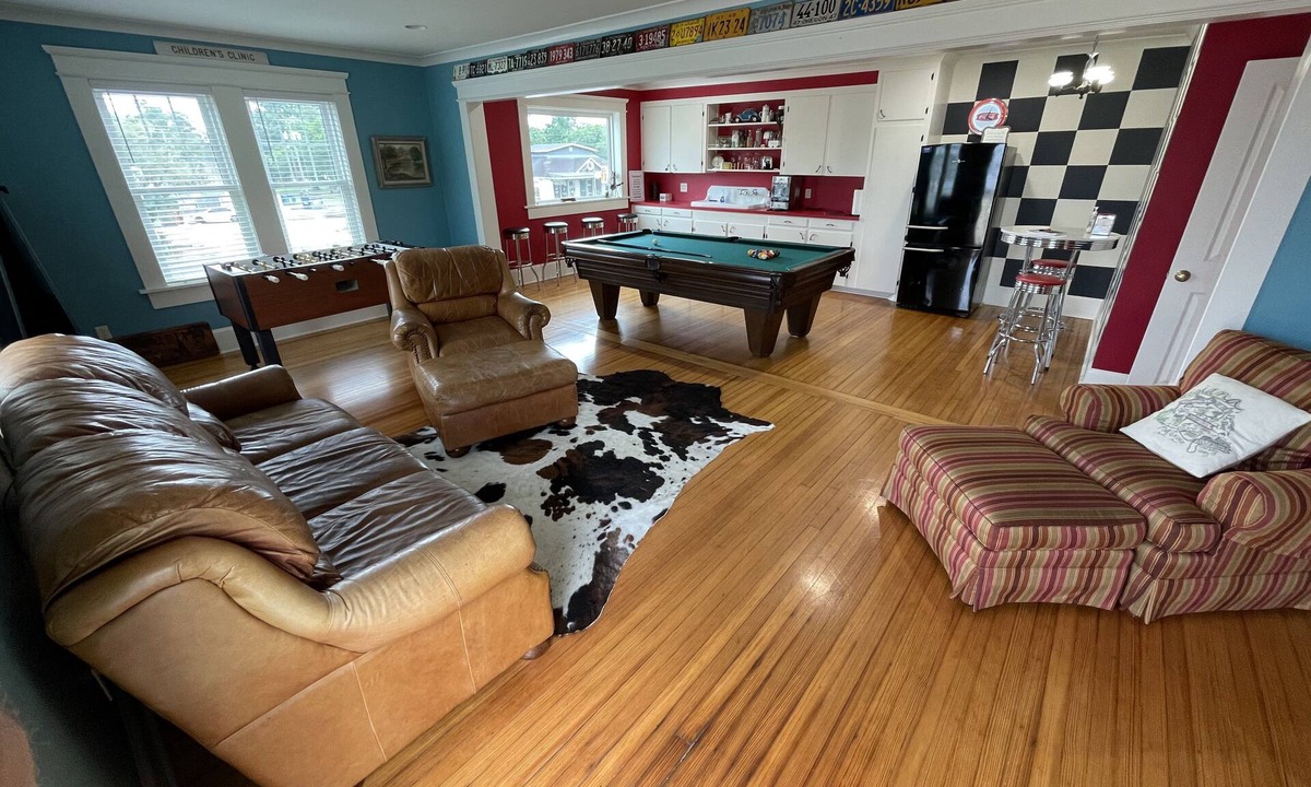 Crowley Apartment | Park Avenue Loft overlooking Parkerson Avenue