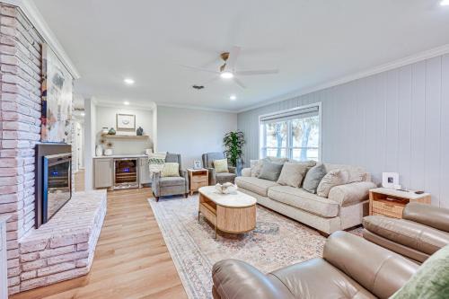 Judson House | Patio, Yard, Views: Modern Home in Longview