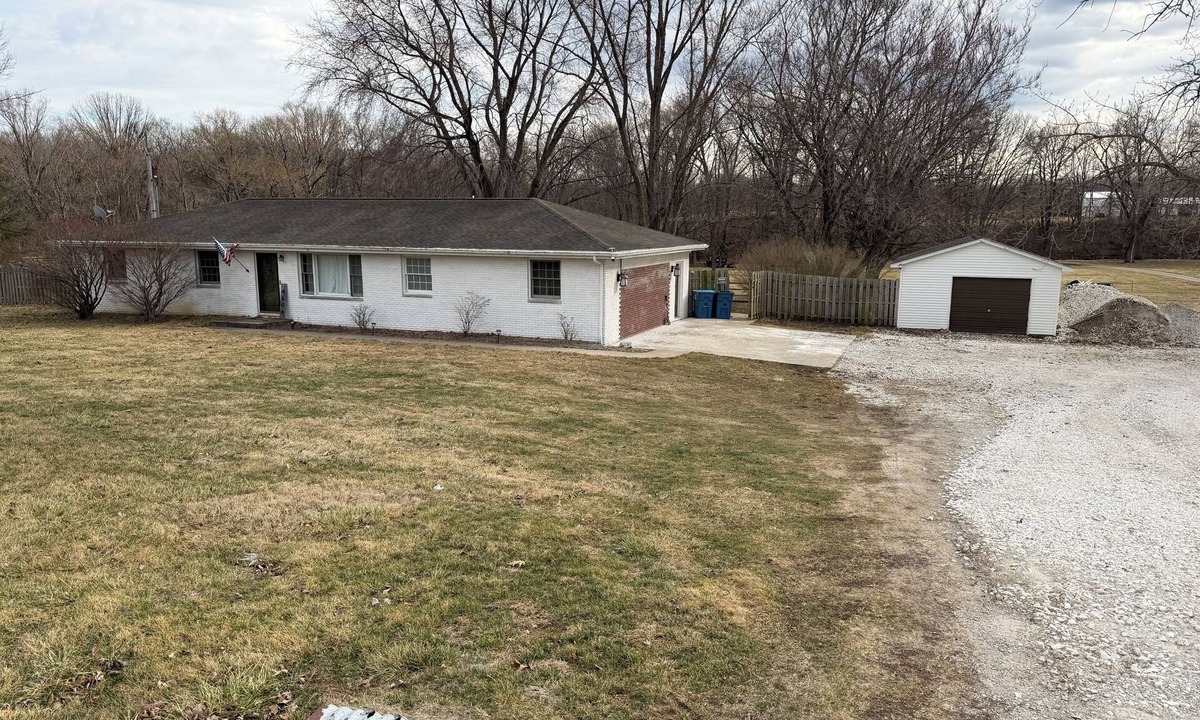 Springfield House | Peaceful Spaulding Orchard Home