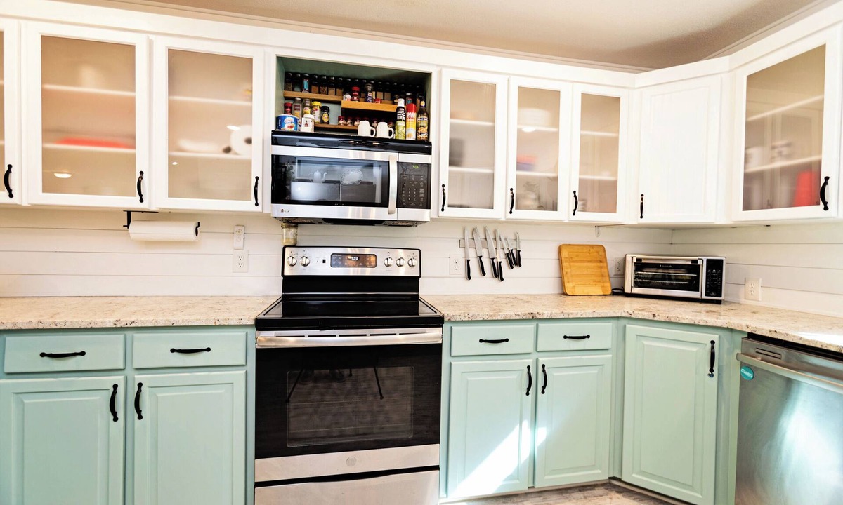 Morgans Point Resort House | Peaceful Lake Retreat 2-bedroom house in beautiful Morgan's Point Resort with AC