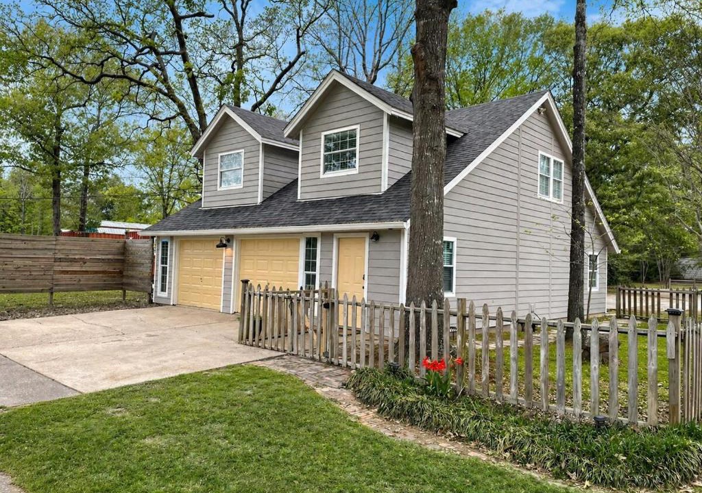 Huntington House | Peach Door Cottage