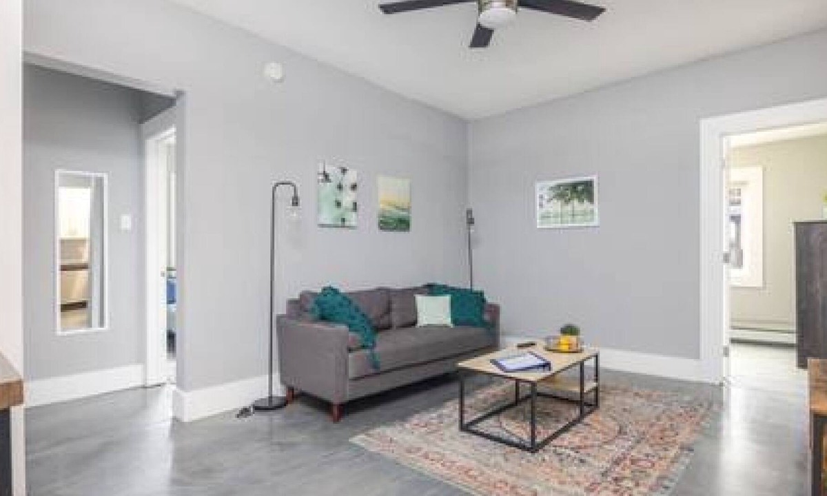 Sherman Hill Apartment | Perfect 2 bedroom Getaway in historic neighborhood