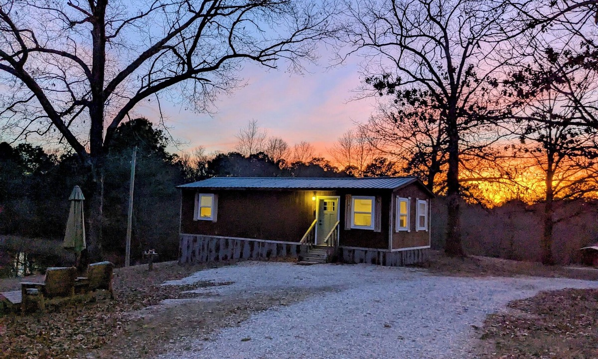 Bismarck Cottage | Perfect cottage for couples in Bismarck