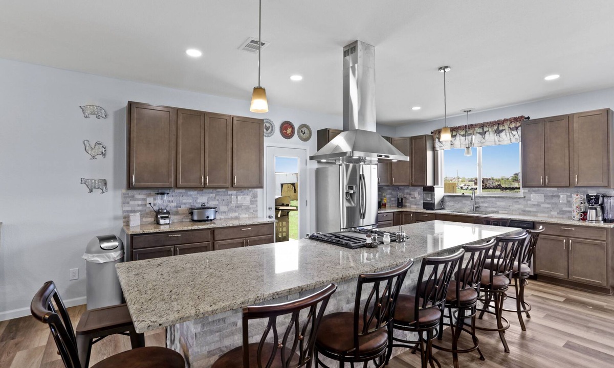 Joshua House | Perfect Home for Lg Groups, Travelers w/kids, Bonus 5k sqft Venue for Events!