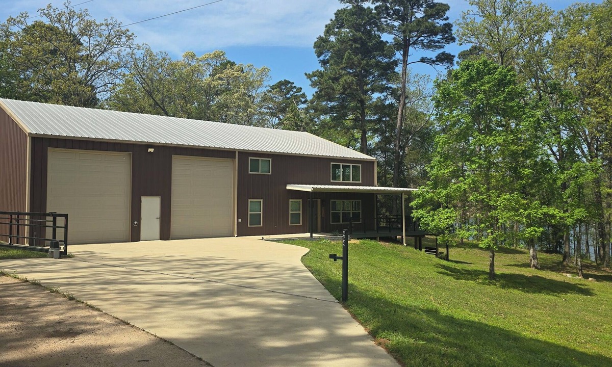 Ore City House | Perfect water front 3-bedroom house on beautiful Lake O' The Pines