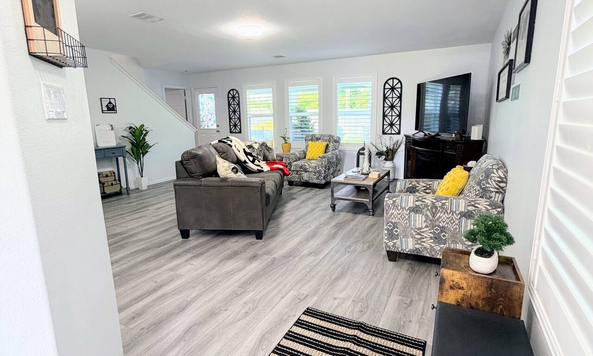 Barker House | ⭐ Perla Haven | Game Room Covered Patio Sleeps 9 N Katy Medical & Wellness