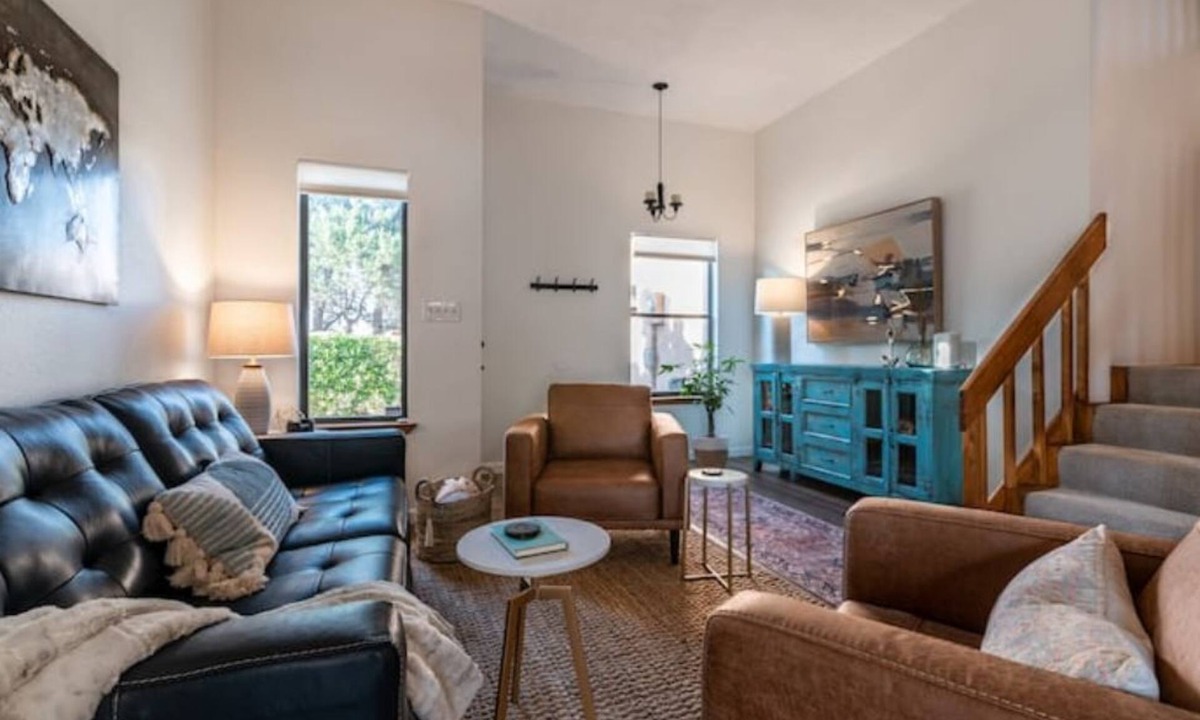 Osuna Park Inc House | Pet-free home in safe NE heights neighborhood!