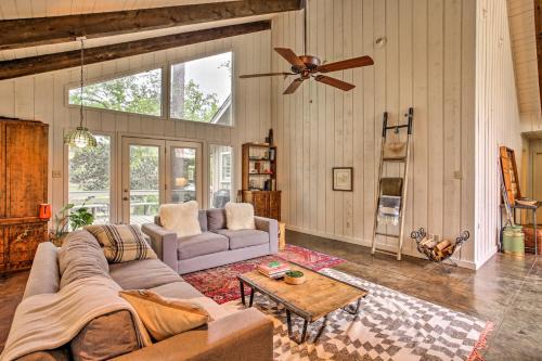 Athens House | Pet-Friendly Lake Athens Home w/Fireplace!