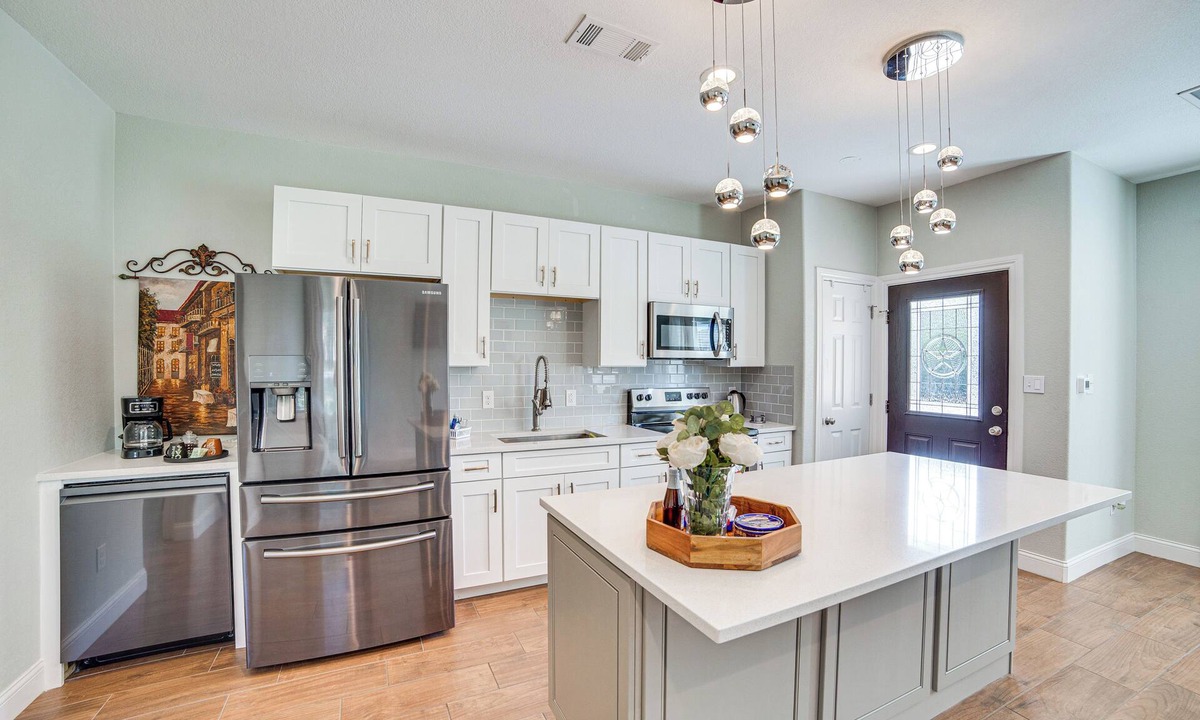 Oak Point Apartment | Pet-Friendly Stay: Walk to Park & Lake Lewisville!