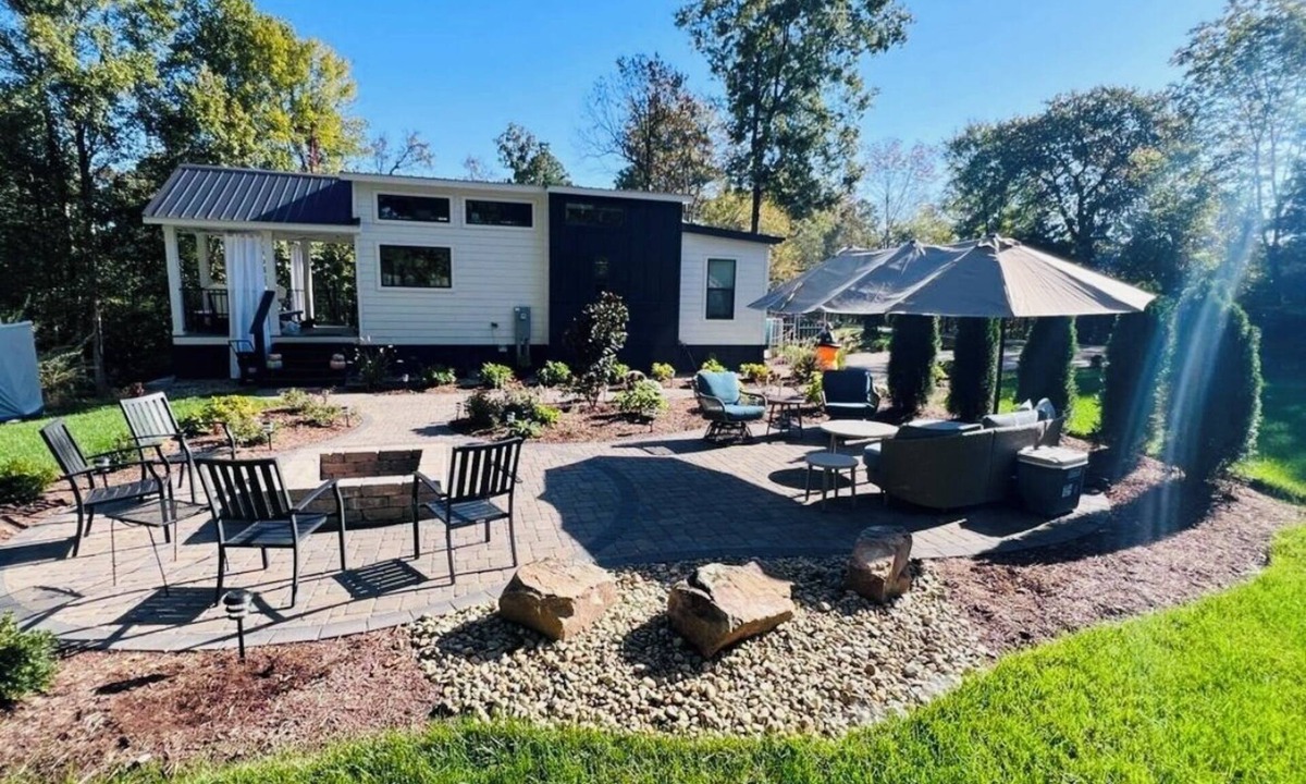 Big Sandy House | Pet friendly tiny house on 2+ acres in Big Sandy, Tennessee