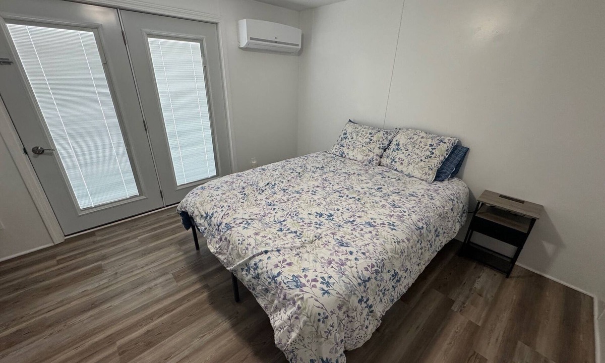 St. Joseph Apartment | Pleasant 1-bedroom apartment A with AC in Saint Joseph