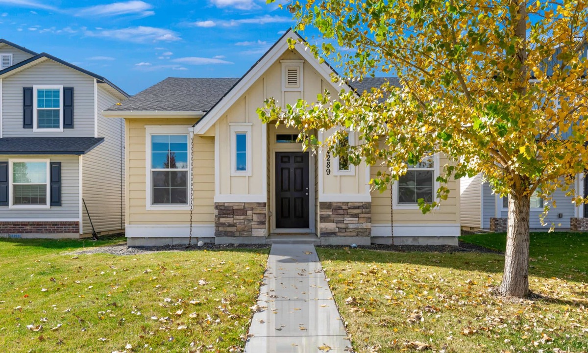 Meridian House | ❃Pool is OPEN! 3BD/2BA! Close to Boise/Nampa/Kuna! Your Boise Vacation Spot!❃