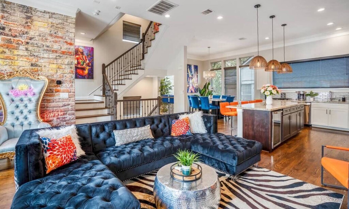Midtown House | Posh Dtwn Midtown Home w Stunning Roof-topterrace