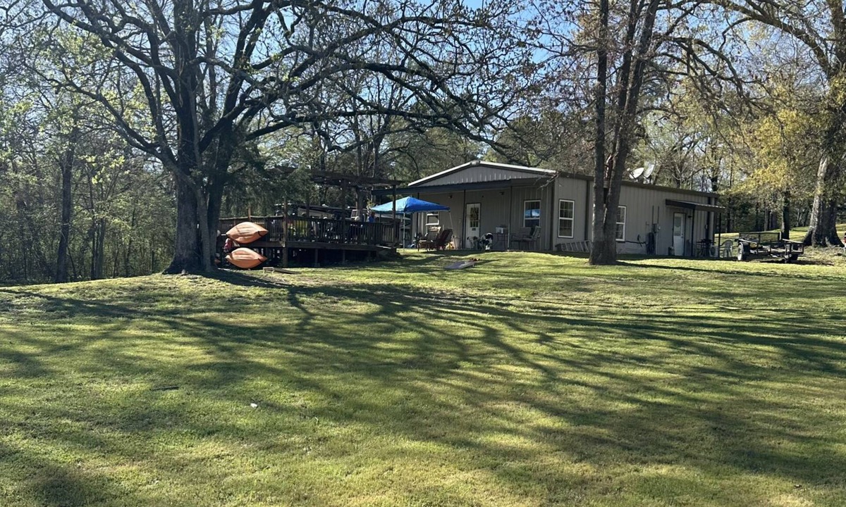 Mena Cottage | Prairie Creek Cottage-'A'-Ride SxS to trails/Creek/Kayaks/Fish