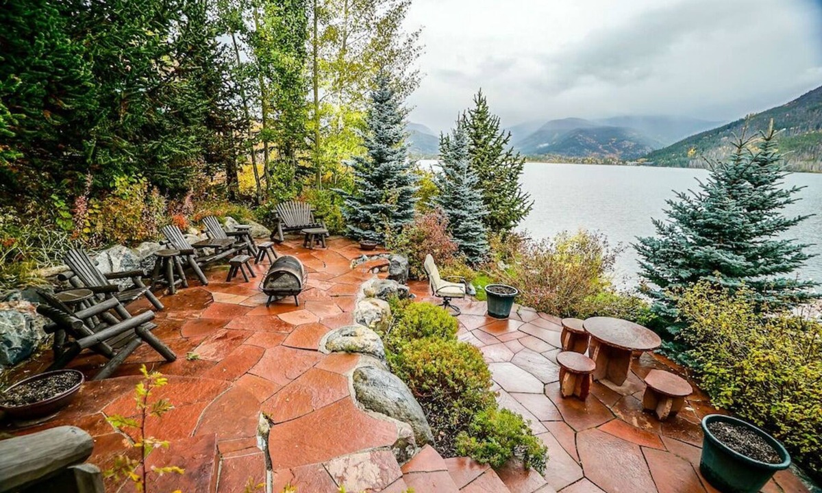 Grand Lake Ski Chalet | Premium Lakefront 4BR Private Dock Family & Pet Friendly