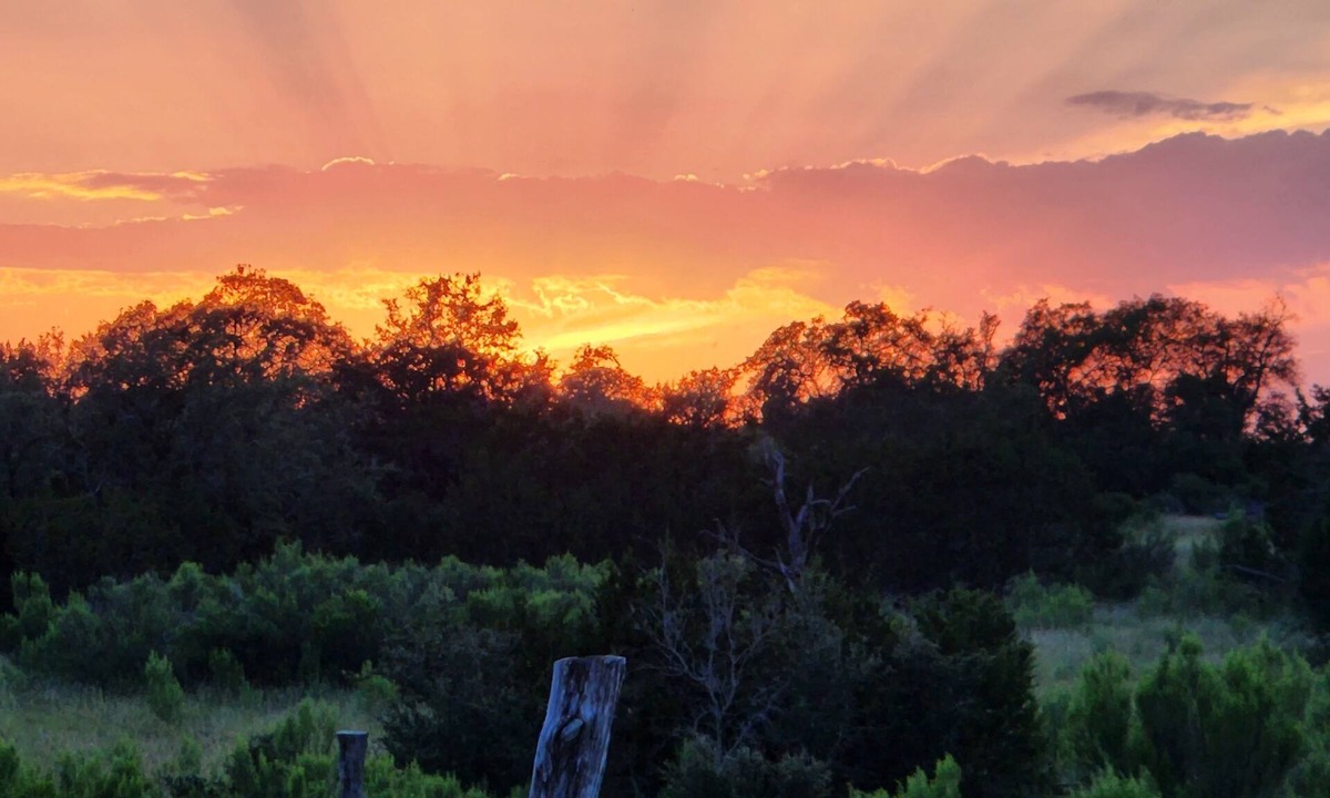 Bandera RV Rental | Primitive Camping⛺️Under the Stars🌠 5 minutes to Bandera!