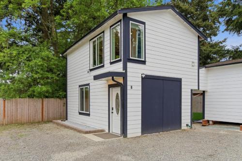 Burien House | Private 1BR Free Parking 10min Airport Easy Check-in