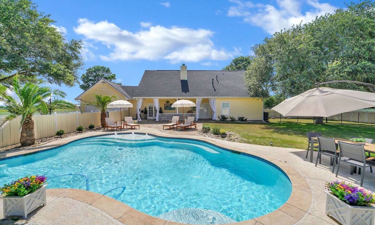 Clodine House | Private 5-Acre Estate with 2 Homes & Pool
