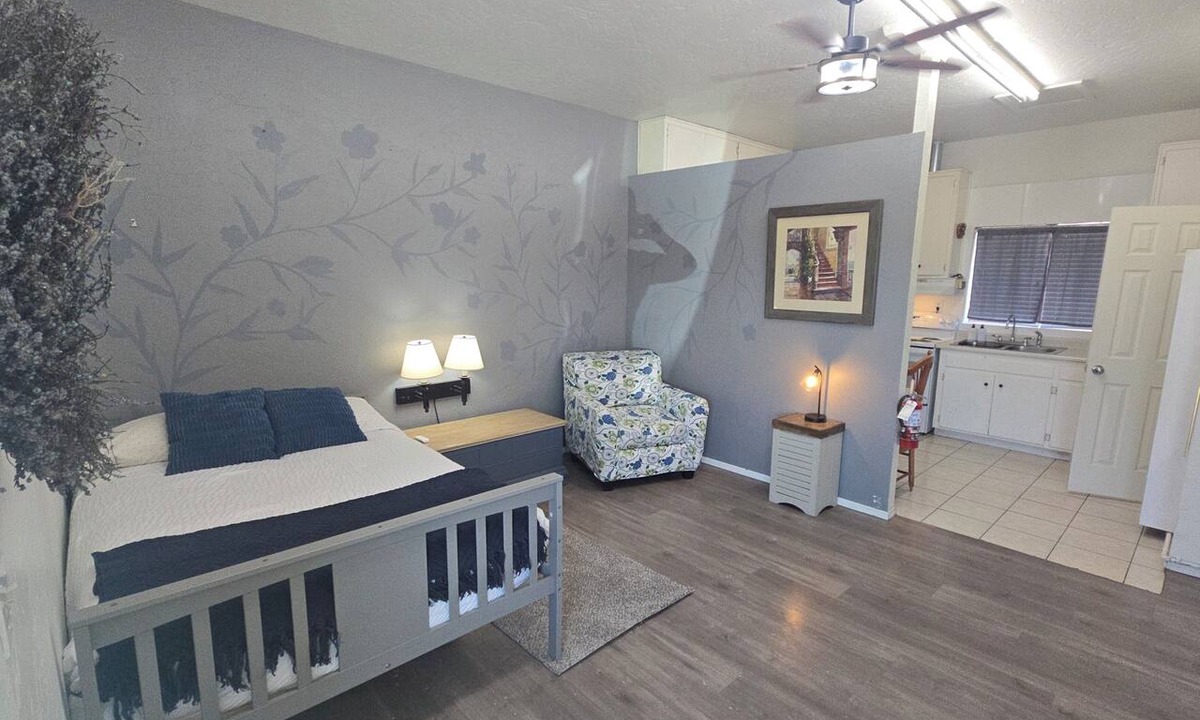 Springerville Apartment | Private Apt, Full Kitchen and Air conditioning