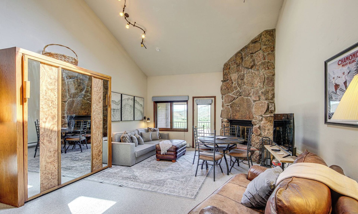 Granby Apartment | Private Balcony & Mtn Views: Granby Studio!