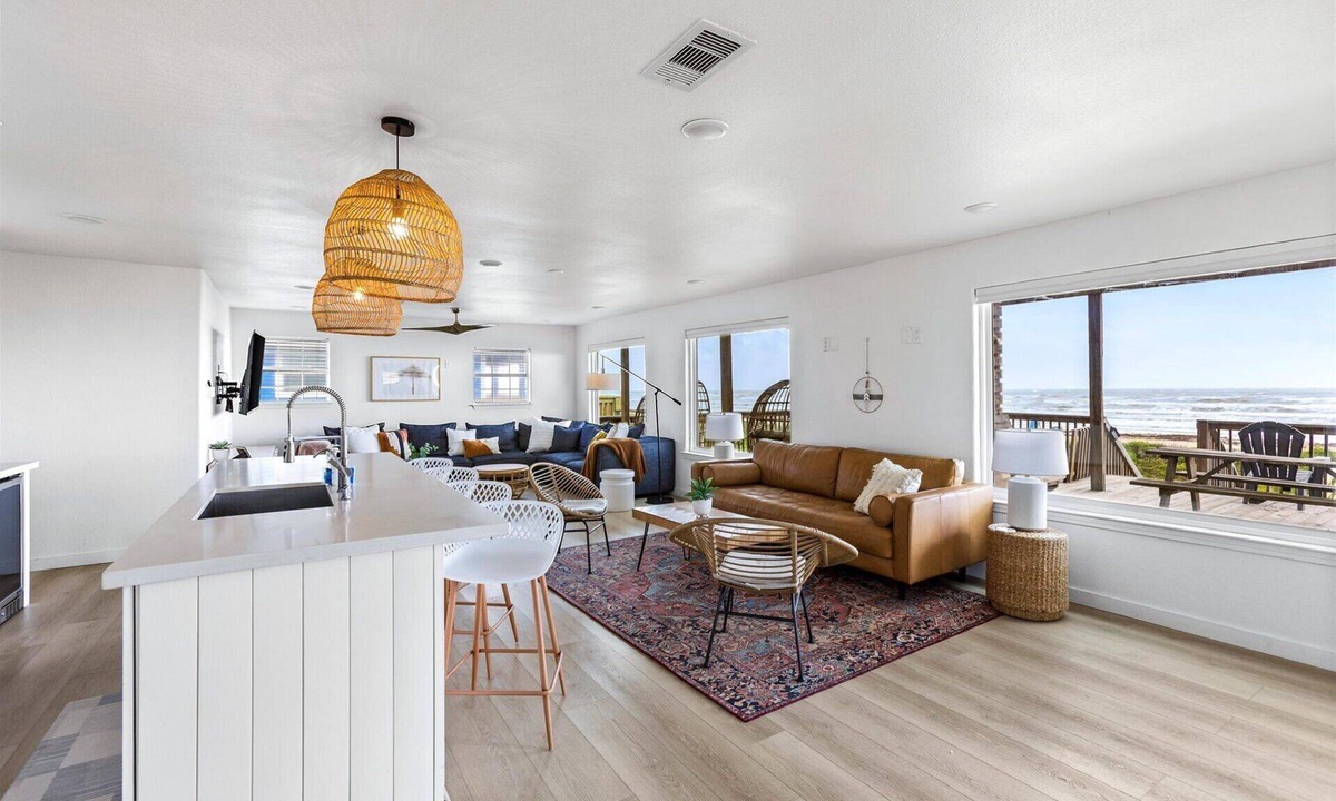 Freeport House | Private Beach Walkover, Sunset Views & Room to Gather
