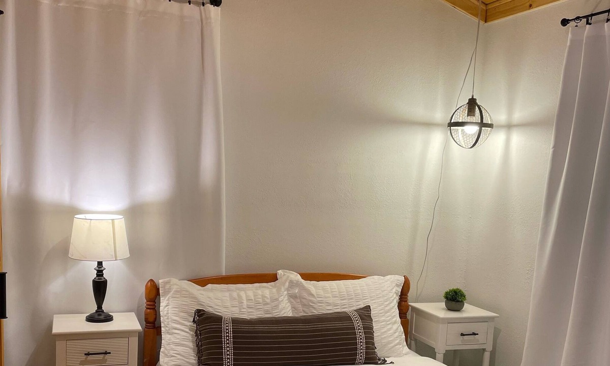 Bryan Cabin | Private charming deluxe cabin on 12-acres