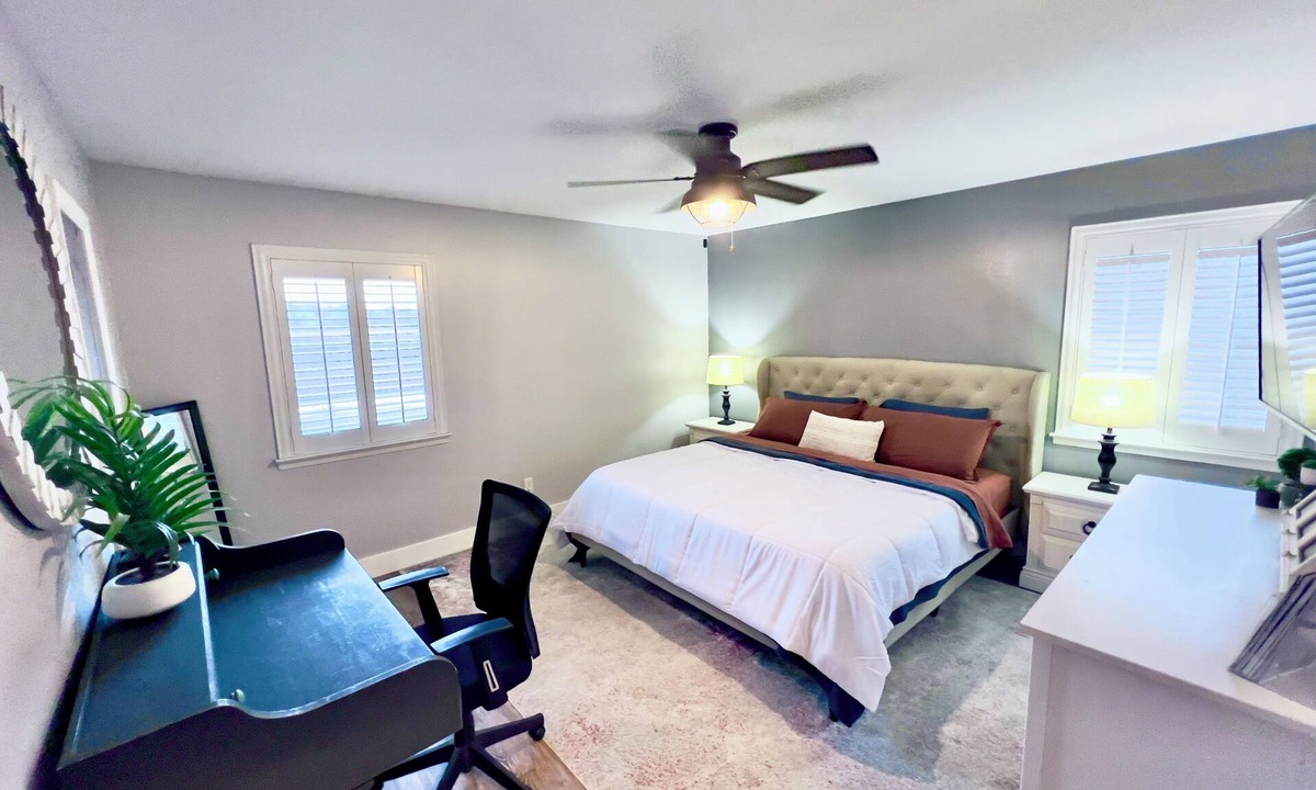 Mineral Wells House | PRIVATE POOL getaway, delightful 3-bedroom home with in Mineral Wells