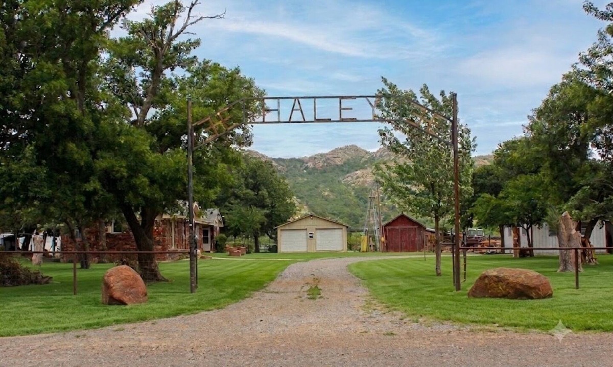 Kiowa County House | Private Ranch Retreat with Panoramic Views of the Wichita Mountains