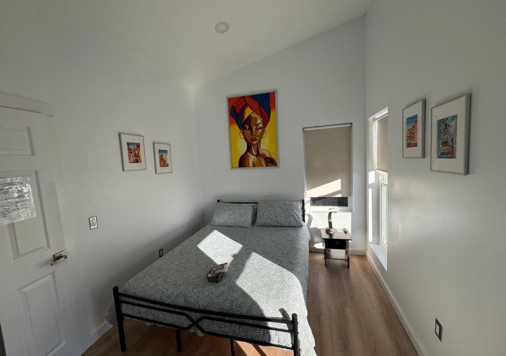 Highland Park House | Private room in west Seattle Cartagena inspired