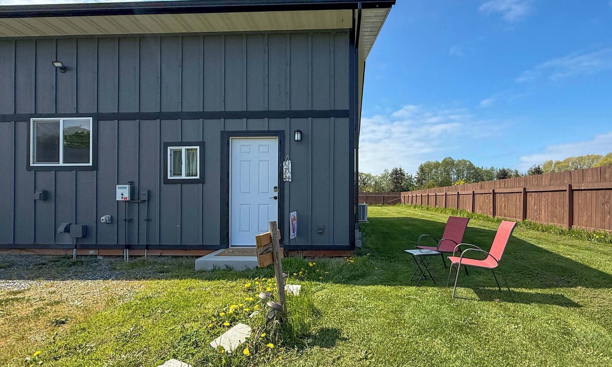 Sequim Apartment | Private, rustic 1‑bedroom suite retreat