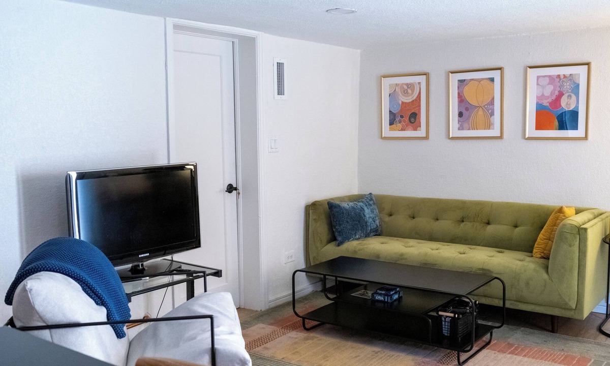 Sloan Lake Apartment | Private Urban Garden Apartment in the heart of Denver