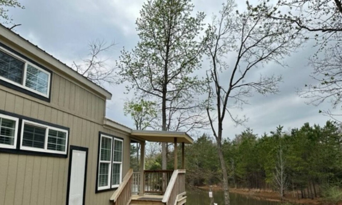 Lindale Cabin | Private Waterfront Lindale Cabin by Tyler and Horse Park