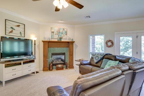 Noble House | Quaint Noble Home: 6 Mi to University of Oklahoma!