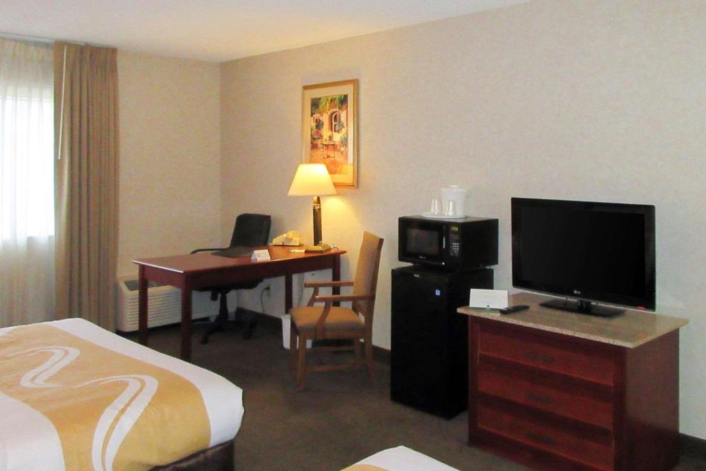 Broadbent Business Park Hotel | Quality Inn & Suites Albuquerque Midtown - University Area